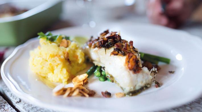 Zanderfilet mit Oliven-Polentacreme